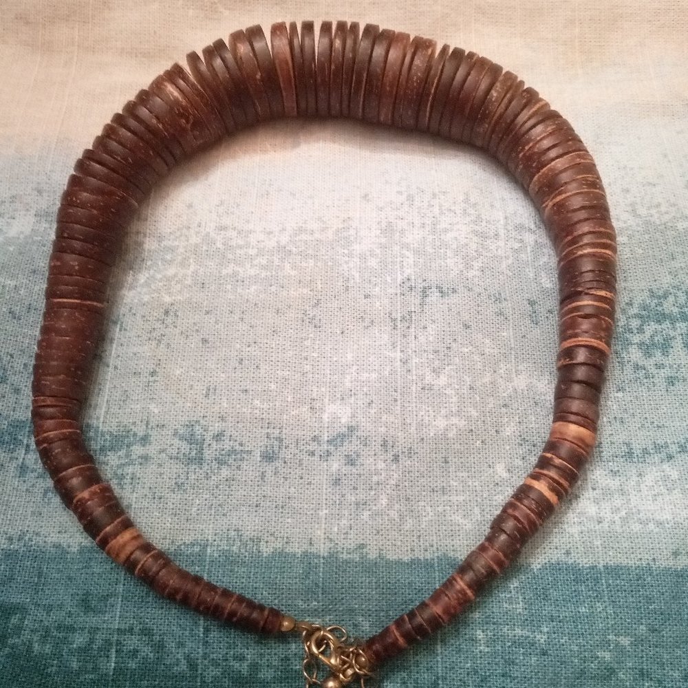 Wood Disc Necklace - Picture 5 of 5